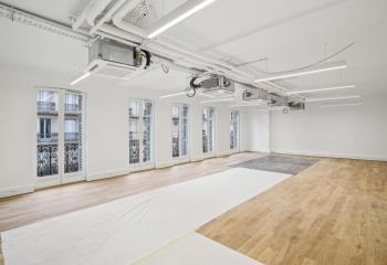 Location bureaux - Proche Métro Réaumur-Sébastopol  à Paris 3 - 75003