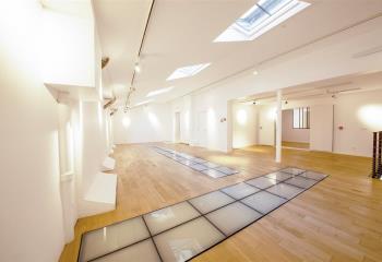 Location bureaux, Marais, double accès rue et parties communes  à Paris 3 - 75003