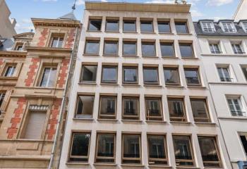 Location de bureau - duplex - métro 1 - George V  à Paris 8 - 75008