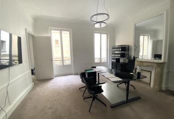 Location de bureaux à, proche métro Franklin D. Roosevelt  à Paris 8 - 75008