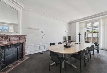 Location bureaux - Proche transports en commun  à Paris 8 - 75008