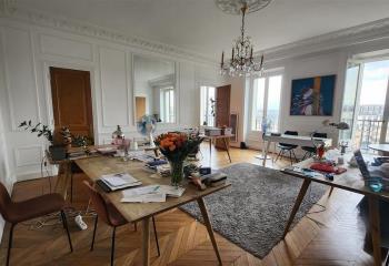 Location de bureaux à, proche Gare Saint-Lazare, avec ascenseur  à Paris 8 - 75008
