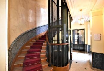Location de bureaux à, proche métro Madeleine, dans un immeuble de standing  à Paris 8 - 75008