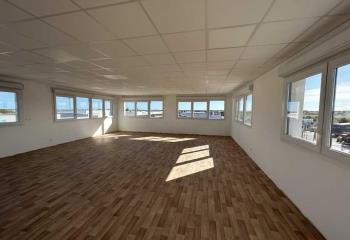 Location bureaux Nord - Zone commerciale Espace Roussillon Est  à Perpignan - 66000