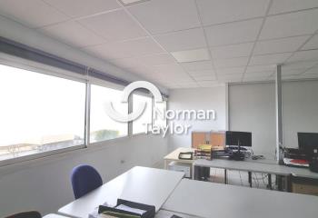 Location bureaux Saint Charles - Proche gare, aéroport et A9  à Perpignan - 66000