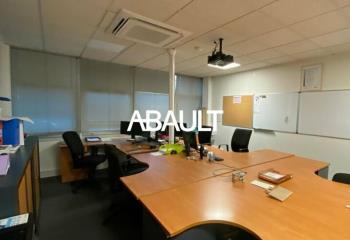 Location de bureaux - parc verdoyant - tramway B