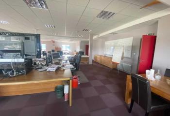 Location bureaux zone de Ty Menez