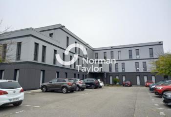 Location bureaux - Proche D517, D302 et A432  à Pusignan - 69330