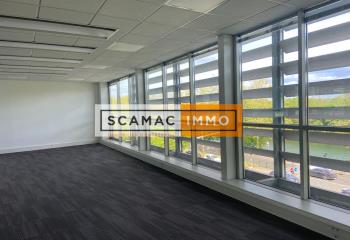 Location bureaux - Proche Paris, accès sécurisé  à Puteaux - 92800