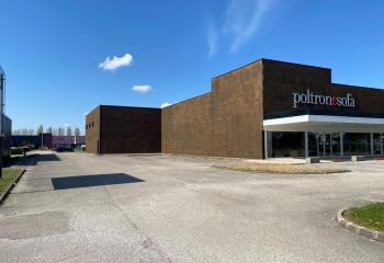 Location bureaux - Proche rocade de Dijon, autoroutes A39/A31, tramway T1 et bus Divia  à Quetigny - 21800