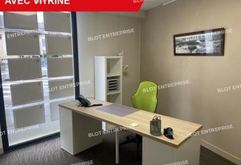 Location bureaux vitrine - Sud de, proche bus et 4 voies  à Rennes - 35000