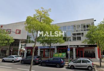 Location bureaux - Proche bus et autoroute A46