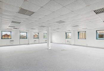 Location bureau Ris-Orangis (91130) - 1445 m²
