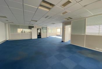 Location bureaux - Proche RER E et autoroutes A3/A86  à Rosny-sous-Bois - 93110