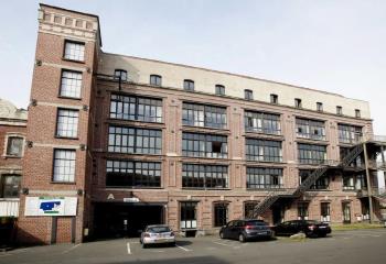 Location bureaux - Proche gare, métro et axes routiers  à Roubaix - 59100