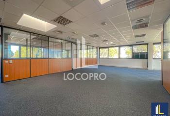 Location bureaux - Proche Aix-en-Provence, 13 minutes  à Rousset - 13790