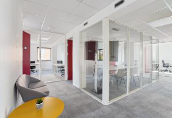 Bureaux à louer - RER A - à 8 minutes de la Défense