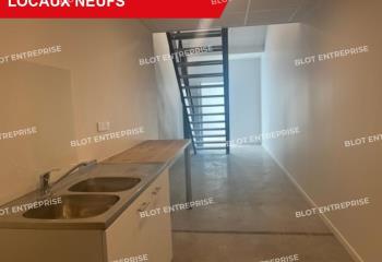 Location bureaux - Proche accès 4 voies  à Saint-Avé - 56890