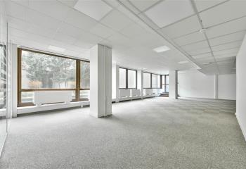 Location bureaux, proche des transports et des commodités  à Saint-Cloud - 92210