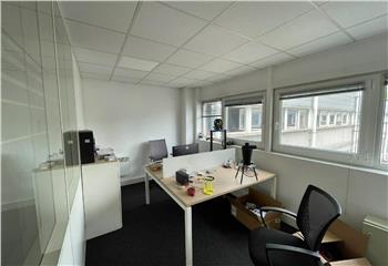 Bureaux à louer - Proximité transports en commun  à Saint-Denis - 93200