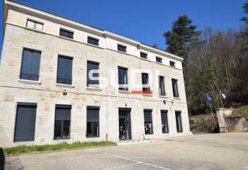 Location bureaux - Environnement verdoyant et parking  à Saint-Étienne - 42000