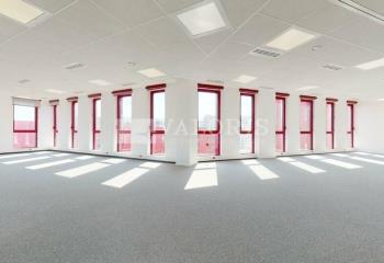 Location bureaux - Face à la Gare SNCF Châteaucreux  à Saint-Étienne - 42000