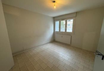 Location bureau (42000) - 85 m²