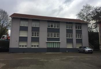 Location bureaux - Proche boulevard urbain, gare et aéroport  à Saint-Étienne - 42000