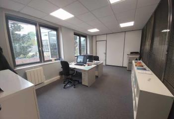 Location bureau Saint-Germain-en-Laye (78100) - 111 m²  à Saint-Germain-en-Laye - 78100