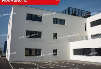 Location bureaux - Proche ligne de bus et accès 4 voies  à Saint-Grégoire - 35760