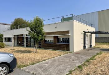 Location bureaux - Zone industrielle - Axe Nantes - Vannes  à Saint-Herblain - 44800