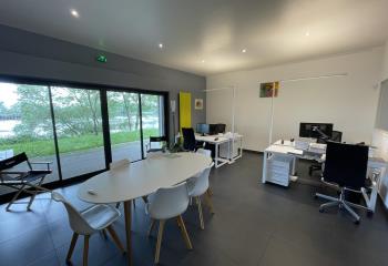 Location bureau au bord de la Loire  à Saint-Herblain - 44800
