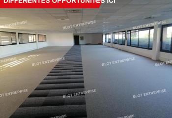 Location bureaux - Proche Nantes Ouest, 57 places de parking  à Saint-Herblain - 44800