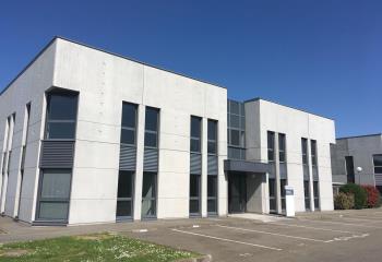 Location bureaux - Proche route de St Nazaire, nombreux parkings  à Saint-Herblain - 44800