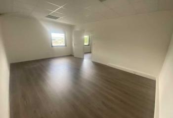 Location bureau Saint-Jean-d'Illac (33127) - 90 m²  à Saint-Jean-d'Illac - 33127