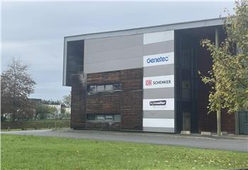 Location bureaux - Proche Tangentielle et bus  à Saint-Jean-de-Braye - 45800
