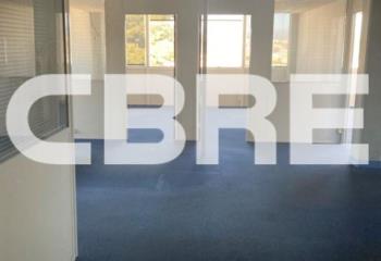 Location bureaux - Proche autoroute A8 et aéroport  à Saint-Laurent-du-Var - 06700