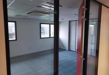 Location bureaux - Secteur clinique, proche transports  à Saint-Nazaire - 44600