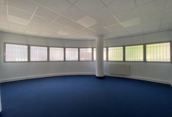 Location bureaux - Proche Métro Carrefour Pleyel et RER Stade de France  à Saint-Ouen - 93400