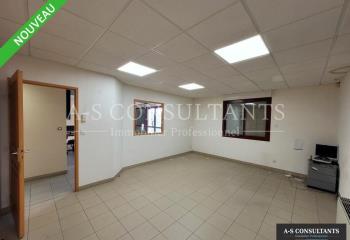 Location bureaux - Proche autoroute A7  à Saint-Pierre-de-Boeuf - 42520