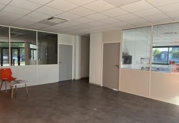 Location bureaux - Facilité de parking  à Saint-Pierre-des-Corps - 37700