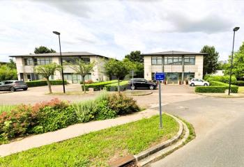 Location bureaux - Proche Francilienne et RER D