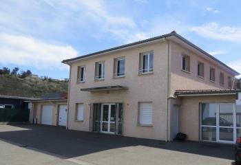 Location bureaux - Proche autoroute A72 et bus