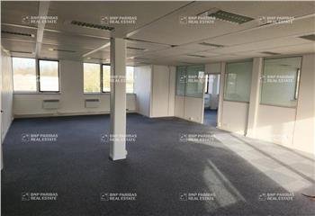 Location bureaux - Parc sécurisé 24h/24