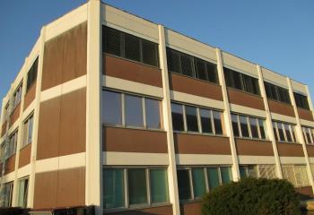 Location bureau - Proche de l'autoroute A35  à Sausheim - 68390