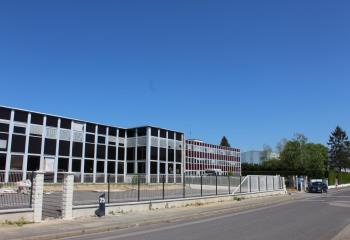 Location de bureaux ZI de - Accès A1 et grands axes routiers  à Senlis - 60300