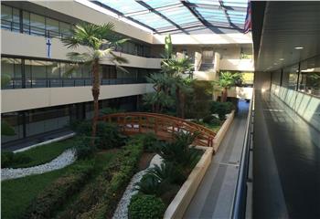 Bureaux à louer - Environnement végétalisé  à Sophia Antipolis - 06560