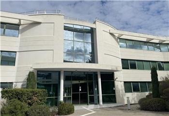 Location bureaux - Site sécurisé, proche transports  à Sophia Antipolis - 06560