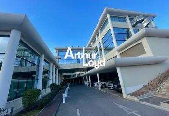 Location bureaux - Proche A8 et commerces  à Sophia Antipolis - 06560