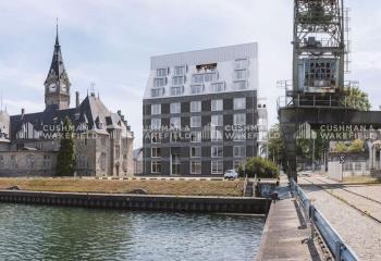 Location bureaux - Quartier des Deux-Rives, proche tram et bus  à Strasbourg - 67000